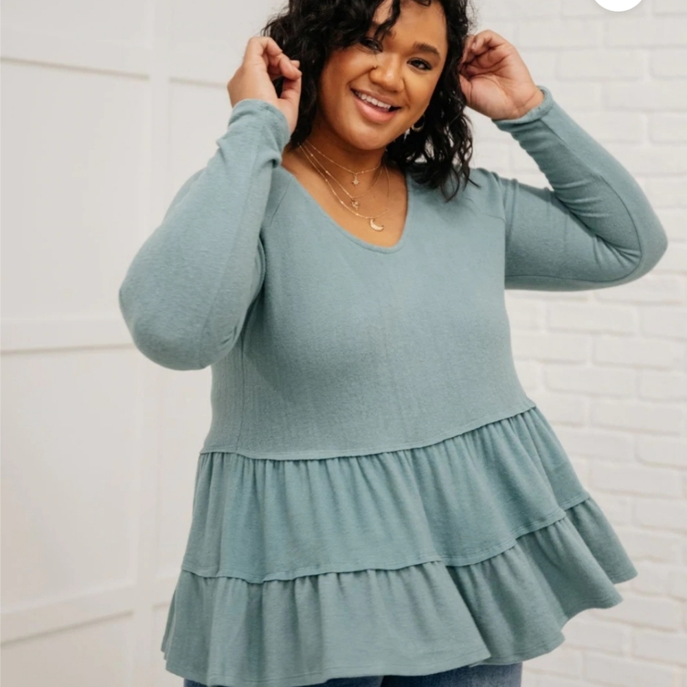 3XL Icy blue long sleeved teared top